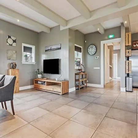 Spacious Holiday Home In The Beemster Near A Windmill Middenbeemster Exterior photo