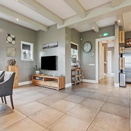 Spacious Holiday Home In The Beemster Near A Windmill Middenbeemster Exterior photo