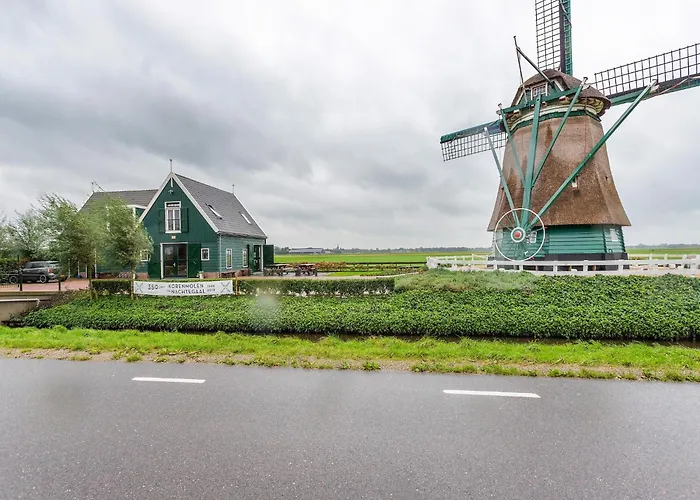 Spacious Holiday Home In The Beemster Near A Windmill