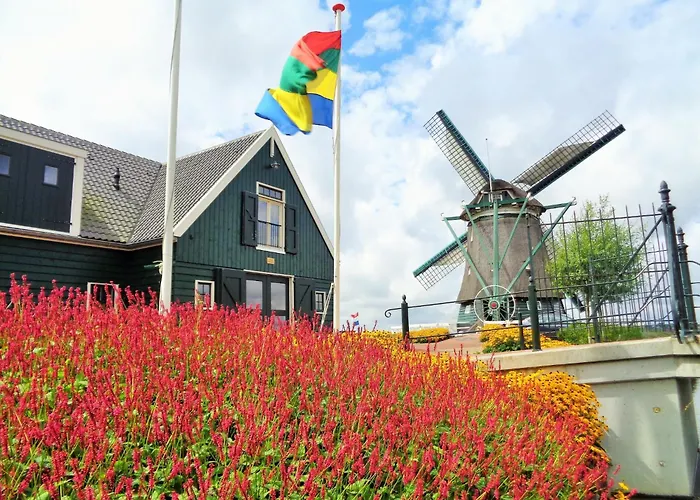 Spacious Holiday Home In The Beemster Near A Windmill